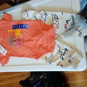 Carters 2 pc outfit